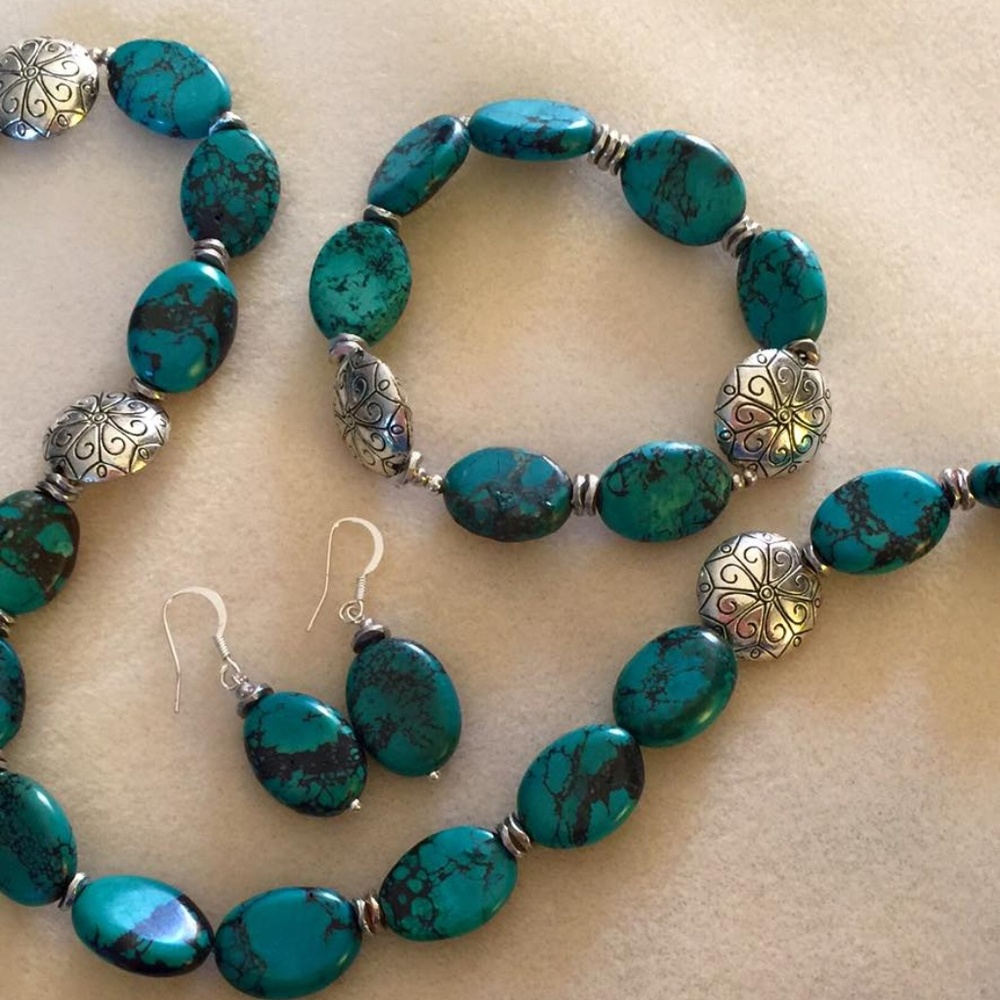 BACK TO BUSINESS SALE! Genuine turquoise set NEW!
